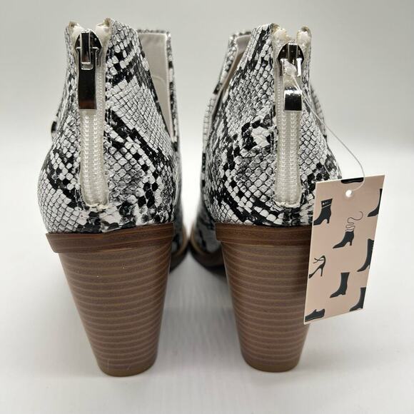 Mysoft Boots Womens 8 Black White Slip on‎ Cutout Mid Heel Booties Western NEW - Picture 5 of 9